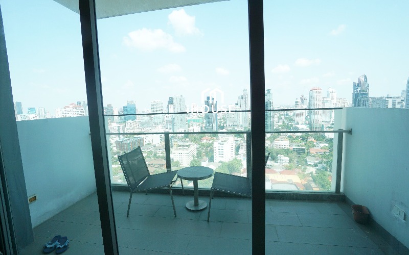 Aequa Sukhumvit 49 