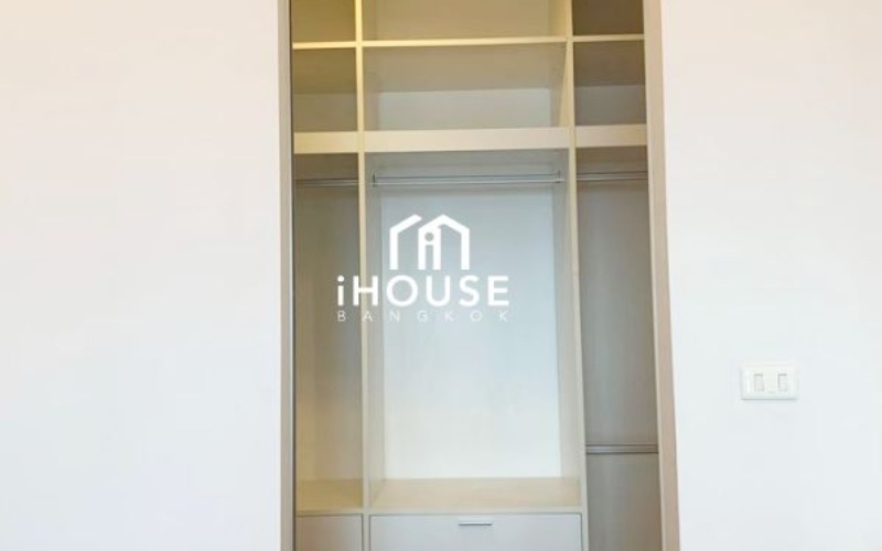 Q. House Condo Sathorn