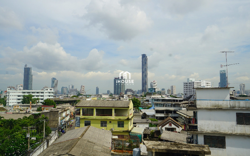 Commercial building for sale in Soi Chan 35