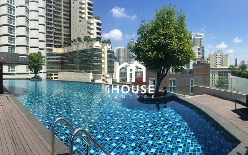 15 Sukhumvit Residences