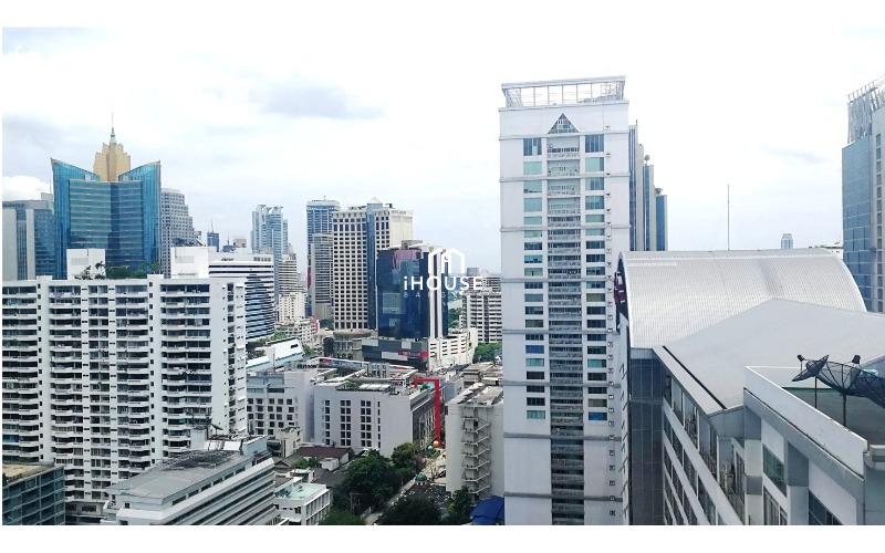 15 Sukhumvit Residences