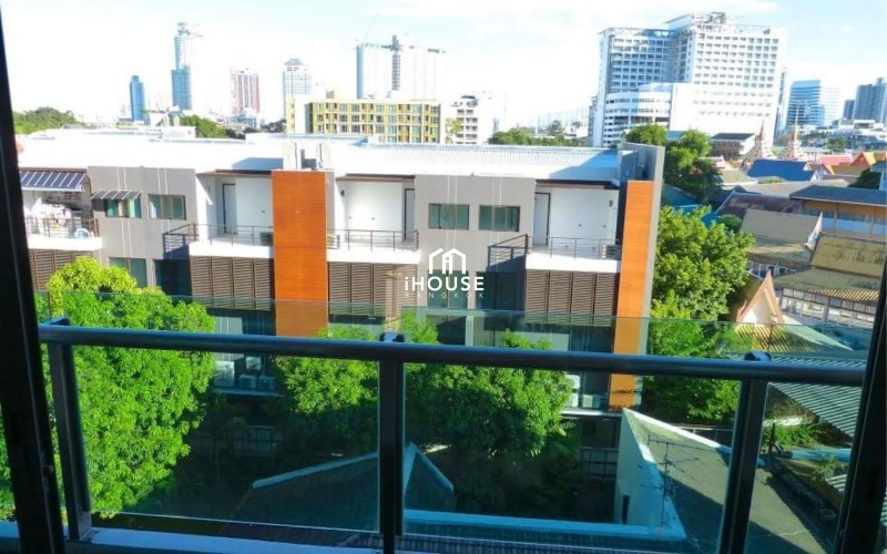 Click Condo Sukhumvit 65