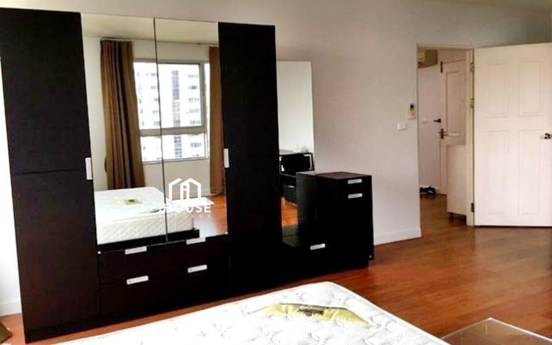 Condo One X Sukhumvit 26