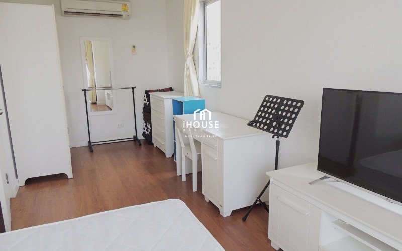 Condo One X Sukhumvit 26