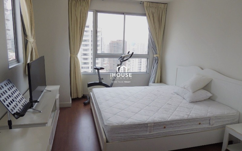 Condo One X Sukhumvit 26