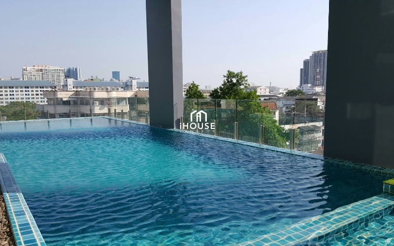 Bangkok Horizon Sathorn