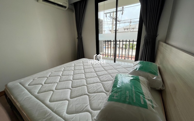 Level Condominium